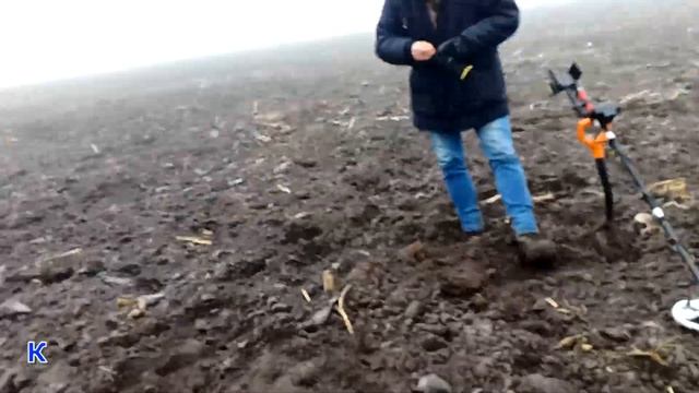 В поля с металлоискателями по грязи. Квазар Ф3, Квазар Арм Про, Квазар Арм, Фортуна М3. смотреть онлайн
