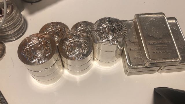 120oz of Silver Scottsdale Stackers and the worst gold coins I have seen in my life. смотреть онлайн