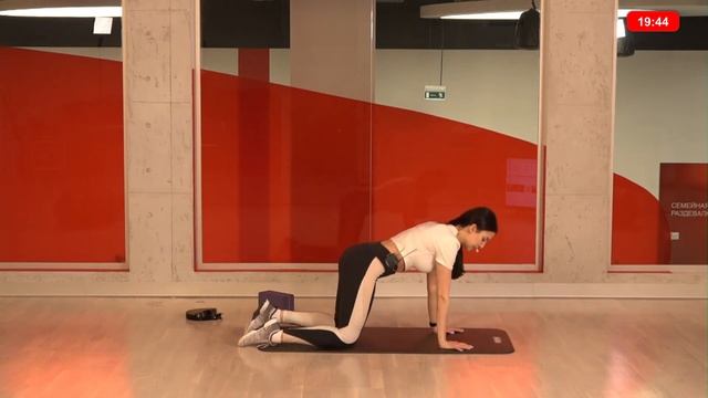 ПРЕСС+ГИБКОСТЬ с Динарой Муфтахетдиновой | 23 января 2021 | Онлайн-тренировки World Class смотреть онлайн