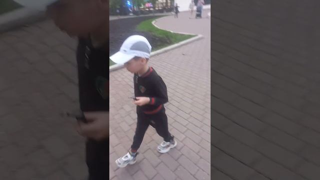 Миша Путешественник. Ворота в Ад и Замок Рапунцель часть 1. смотреть онлайн