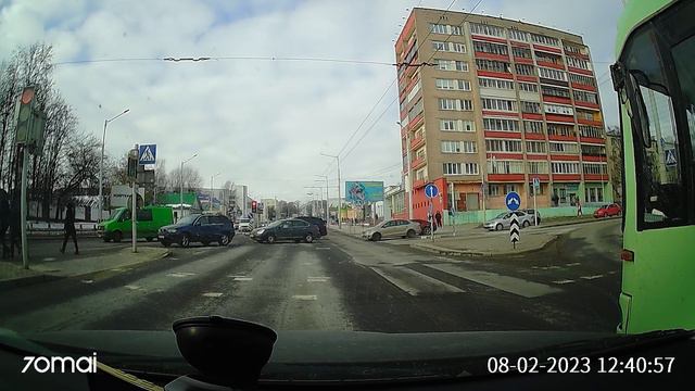 инструктору ДОСААФ нужно самому учиться ещё, а не людей учить... смотреть онлайн