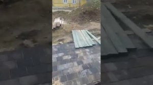 Укладка тротуарной плитки  + установка водоотводных лотков