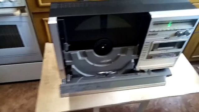 Sharp VZ-V3.. Oкрас корпуса и восстановление алюминиевых панелей смотреть онлайн