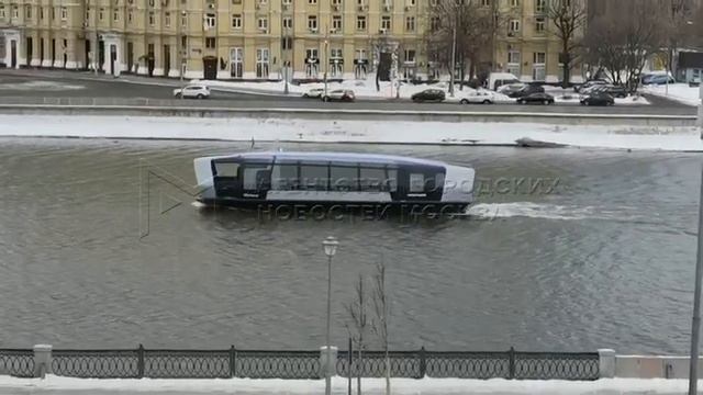 Испытания пассажирского электросудна «Филька» на Москве-реке. смотреть онлайн