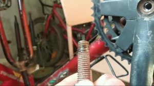 Как снять переднюю звезду с велосипеда без специальных ключей