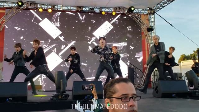181130 Be Quiet Monsta X @ Jingle Ball LA Village смотреть онлайн