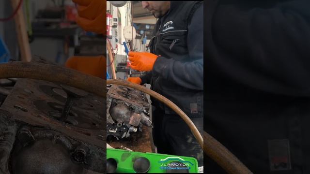 Esmerilado de válvulas con Esmeriladora Neumática. смотреть онлайн