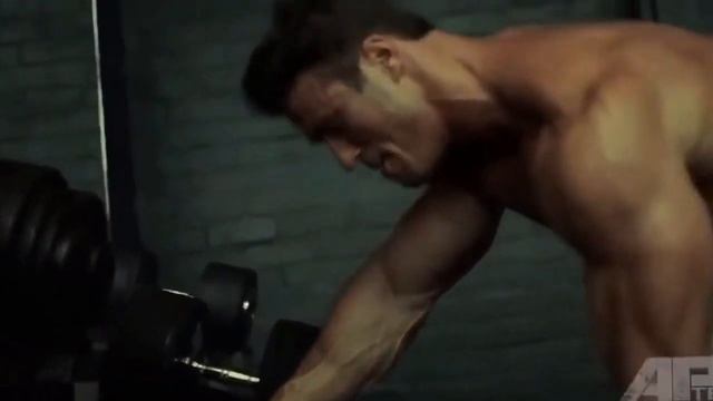 Двойник Арнольда Calum Von Moger