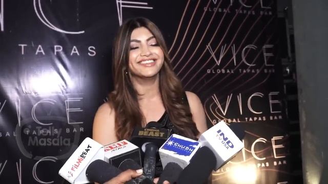 Unhe Shaadi Nahi Karni...Akanksha Puri's Shocking Statement On Marriage With Mika Singh смотреть онлайн