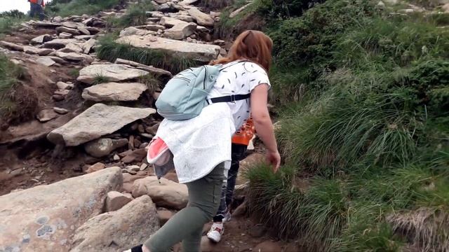 ГОВЕРЛА: НАШ ПЕРВЫЙ ПОХОД НА ГОРУ ГОВЕРЛА ? 2061 МЕТР /ЗАБРАЛИСЬ НА САМУЮ ВЫСОКУЮ ГОРУ В УКРАИНЕ смотреть онлайн