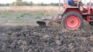 Трактор т-25 и плуг ПЛН 1-35 (2020)