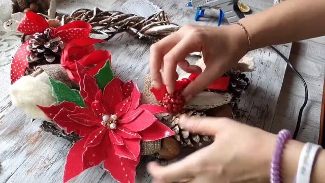 Рождественский венок своими руками/DIY Christmas wreath смотреть онлайн