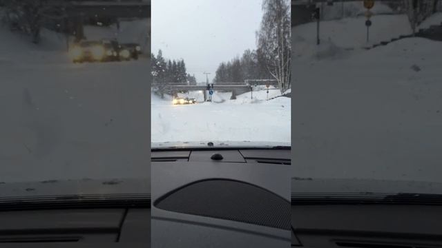Saab weather! смотреть онлайн