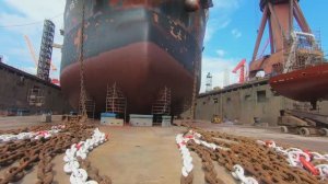 Танкер в Сухом Доке ( Танкер в заводе)