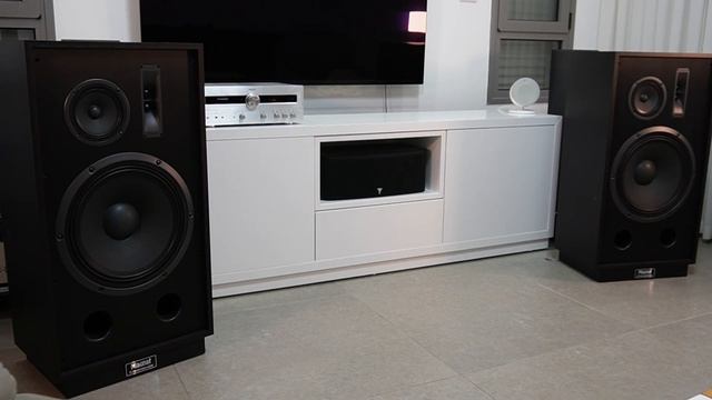Magnat Transplus 1500, Magnat MA900, Lumin U2 Mini, Ayre QB-9 DSD Sound Demo смотреть онлайн