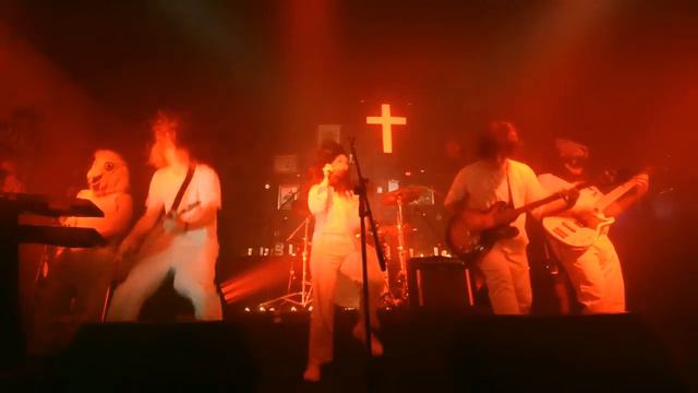 Violet Orlandi  - Closer - Live Session. Upscaled