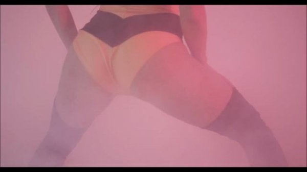 Dana Daniela + Brazil funk + MC Guime : Na pista eu arraso