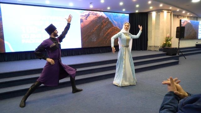 Мероприятия в честь 100-летия со дня рождения Расула Гамзатова смотреть онлайн