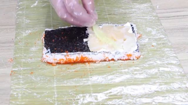 Сэндвич ролл с Гребешком смотреть онлайн