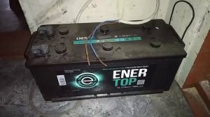 Почему для холодильника на 60 Вт нужно 500 Вт солнечных панелей.