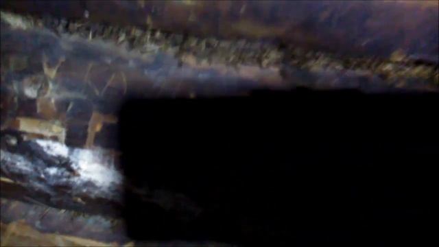 Старая изба на острове. Кругом болото. смотреть онлайн