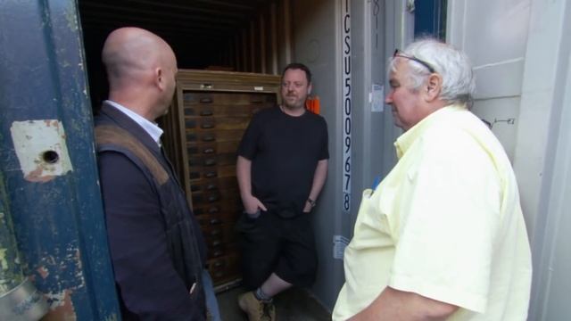 Can Drew Get His Hands On The Victorian Baker's Cabinet? | Salvage Hunters | Trade Off смотреть онлайн