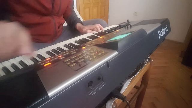 Roland Va7 Boje