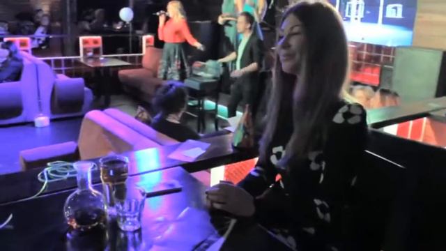 Японские наклейки "S8". Светская жизнь. смотреть онлайн