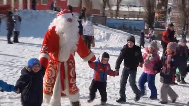 Рождество для детворы на городской площади Невельска смотреть онлайн