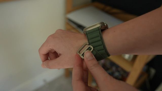 Apple Watch Ultra: 2 Weeks Later - Ultra Cool, Ultra Niche, Ultra Pricey смотреть онлайн