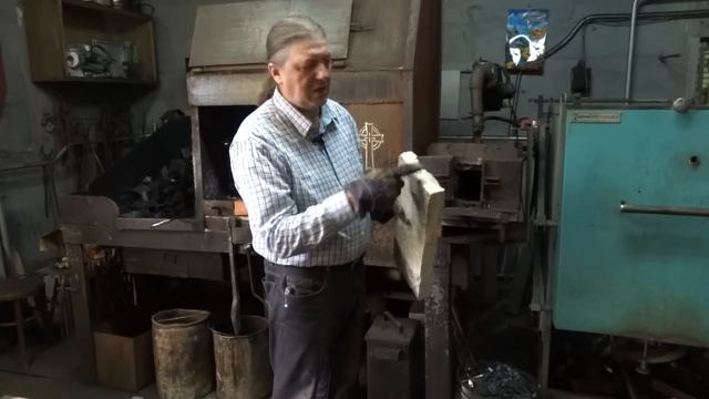 1 Знакомство с кузницей Часть 1 Горны смотреть онлайн