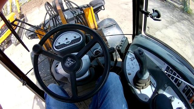 Ładowarka jednonaczyniowa - Egzamin praktyczny, sterowanie, praca, budowa. Ładowarka JCB. JCB loade смотреть онлайн