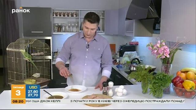 Рецепт куриного шницеля - Нежный вкус, пряный аромат | Кухня холостяка смотреть онлайн