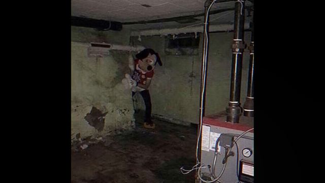 ОТКУДА ВЗЯЛИСЬ ЭТИ ТРЕВОЖНЫЕ ФОТО? (CLOWN, MICKEY, ERRATAS) смотреть онлайн