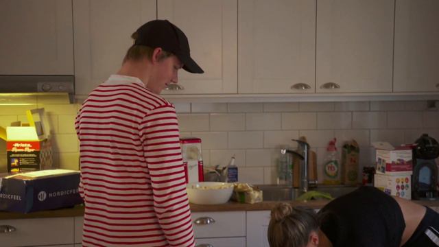 Wahlgrens värld | Bianca Ingrosso shoppar likadana teknikprylar som Pernilla смотреть онлайн