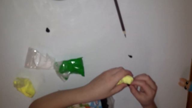 банан из воздушного пластилина #лепка #развитие #воздушныйпластилин #банан смотреть онлайн