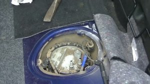 Снимаем  бензонасос Golf 4