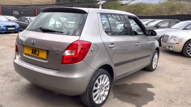 2011 SKODA FABIA 1.2 PETROL смотреть онлайн