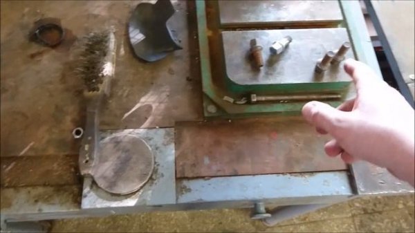 SKODA ROOMSTER Замена амортизаторов.