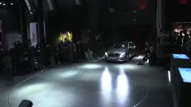 Мировая премьера Мерседес Майбах S 600 в Гаунчжоу смотреть онлайн