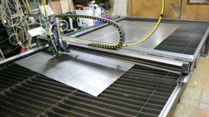 Обзор стола ЧПУ лазерной резки металла RECI 1500