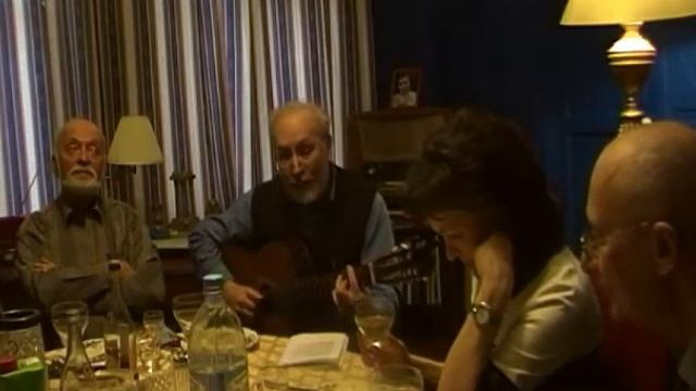 М.К. - Марья Петровна идëт за селëдочкой... (С.Ломинадзе, Б.Окуджава) смотреть онлайн