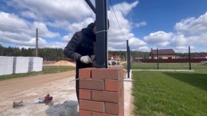 Кладка столбов из кирпича. Кирпичный цоколь. Нюансы. Мой опыт.