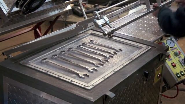 Скин (skin) упаковщик АПСУП 05У (Skin Package) Vacuum Forming Equipment Roll Pressing Machine