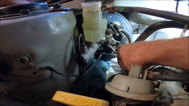 Замена главного тормозного цилиндра смотреть онлайн