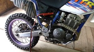 Yamaha TTR-250 Open Enduro холодный запуск.
