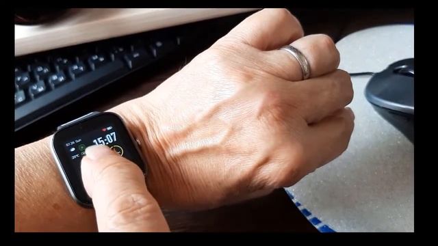 VYVO. Экран часов. Интерфейс приложения смотреть онлайн