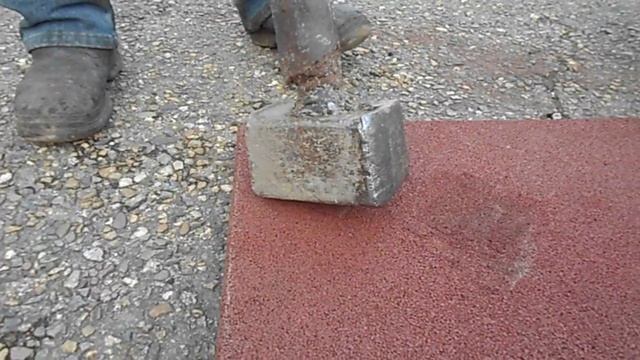 Испытания резиновоой плитки на прочность в Сочи смотреть онлайн