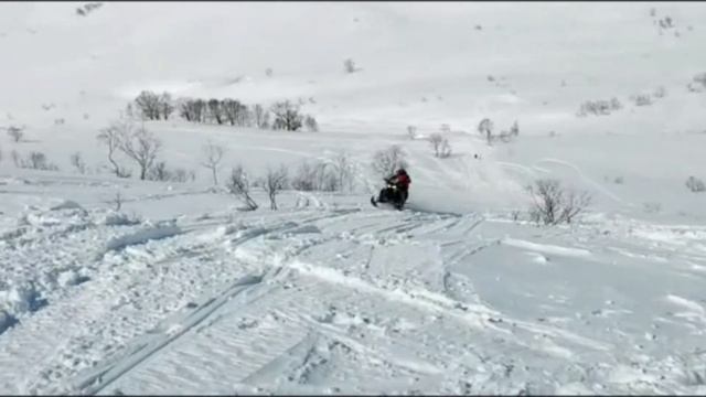 Ski-Doo Expedition LE 900 ACE Turbo Подьем в перевал по дороге на Бечевинку. Камчатка.