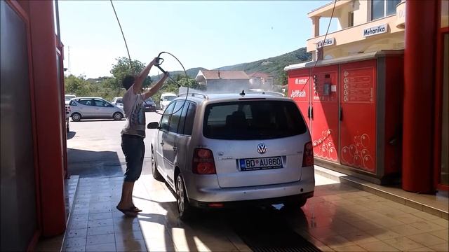 Автомойка в Черногории смотреть онлайн